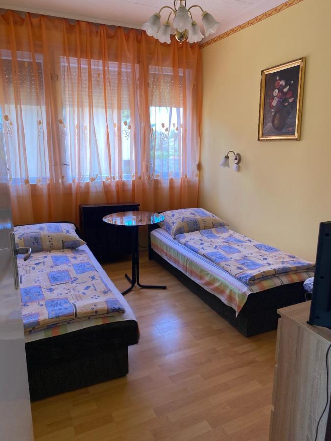 Erdei Vendeghaz Apartment Hajduszoboszlo Exterior photo